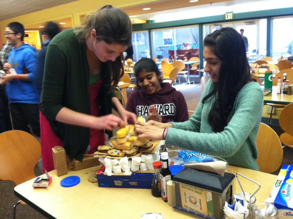 Red Cross Club kicks off week with earthquake competition