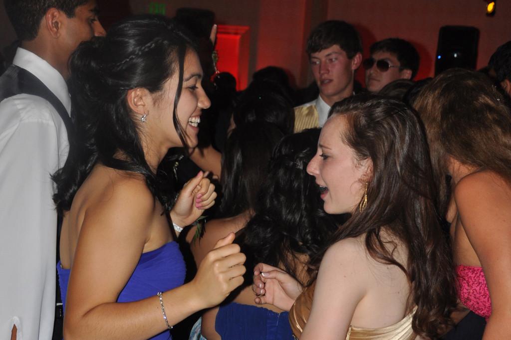 Students enjoy a night of Hollywood glamour at prom