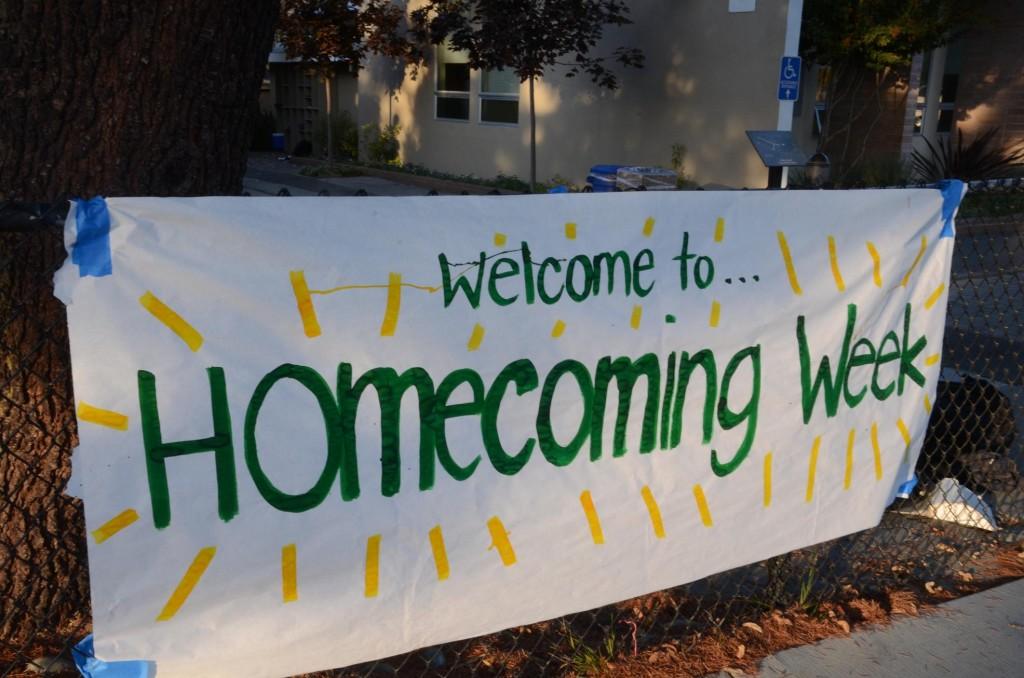 Freshmen+and+sophomores+dress+up+for+first+day+of+Homecoming+Week