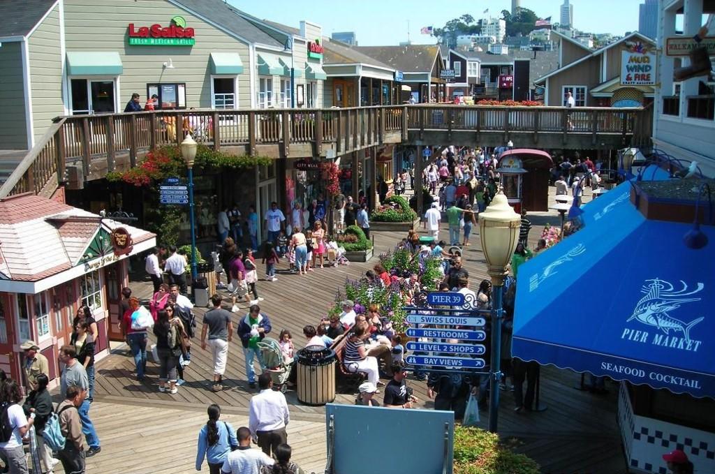 The crowds that downtown San Francisco attracts are a product of outdoor entertainment, shopping opportunities, and varied eateries. Pier 39, a hotspot for San Franciscos tourism, witnesses thousands of people each day, visiting the area and embracing its fast-paced culture.
