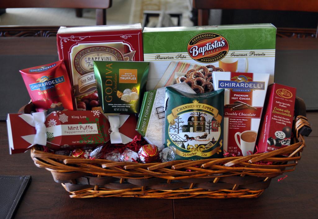 A gift basket full of ones favorite chocolate and candy can delight anyone during the Christmas season. Other last-minute, quick gift ideas include enjoyable books and accessories.