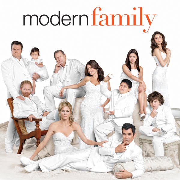 Modern Family season finale charms viewers - 5/5 stars