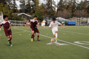 Boys soccer loses on senior night 4-2