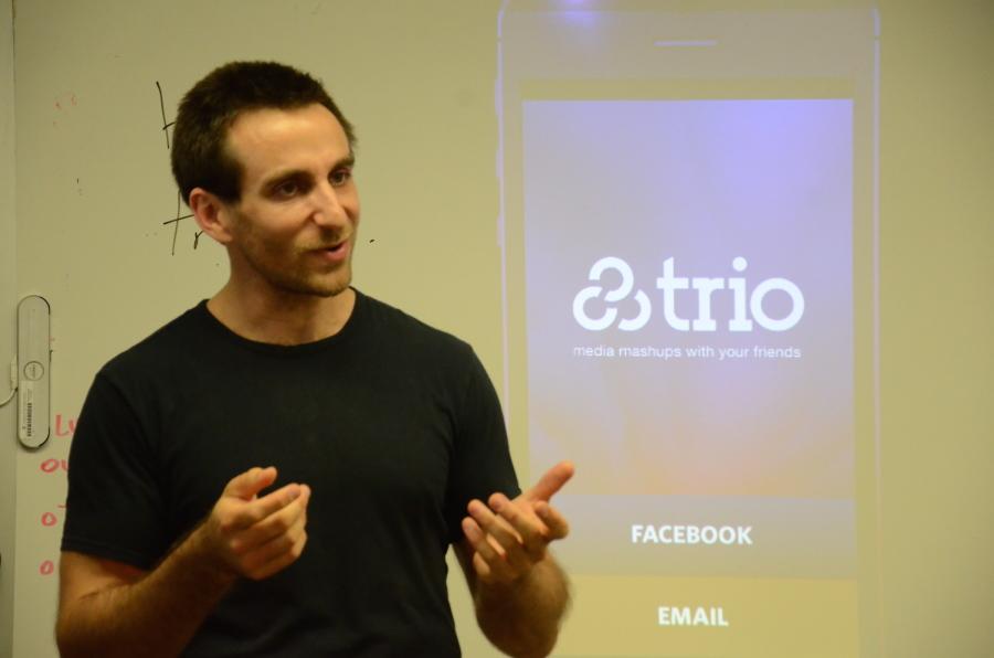Misha Leybovich, CEO of Meograph, presents the app Trio to journalism students. Leybovich detailed the three main components on his companys new social media application.
