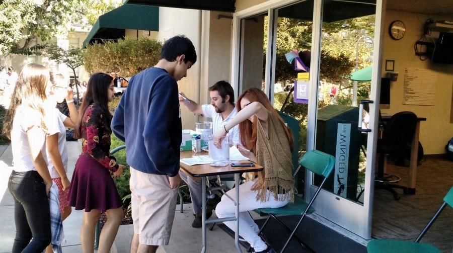 Students vote for their honor council representatives during lunch on Thursday. The Class of 2017’s three representatives were announced at class meeting on Tuesday.