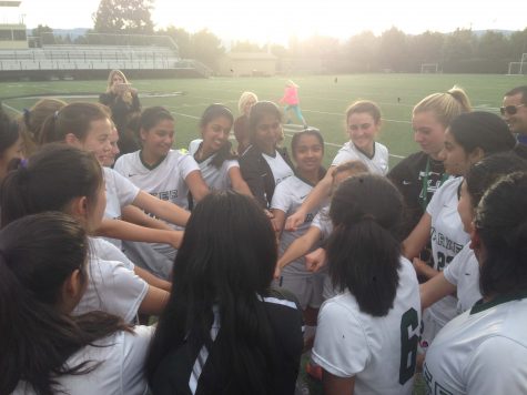 Varsity girls soccer defeats Eastside College Preparatory on senior night