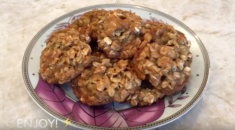 Flash Food: Oatmeal Raisin Cookies