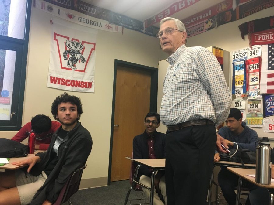Dr. Schafer speaks to Dr. Aiyers fifth period Signals and Systems class. Schafer visited the class to lecture on Fourier transforms. 