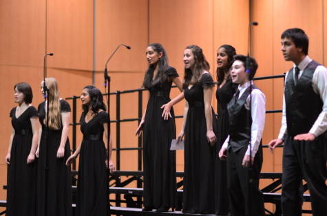 Camerata sings Chili con carne during their performance in this years United Voices concert, held in February at the Rothschild Performing Arts Center. For the upcoming spring vocal concert, Camerata will be singing “Walkin’ On That Heavenly Road,” “The Nightingale” and “Blackbird.”