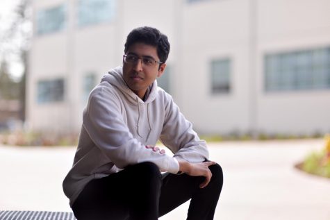 Humans of Harker: Vijay Bharadwaj learns to find contentment in new environments