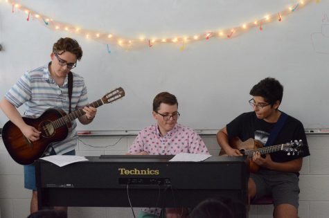 Music Around the World hosts mini-concert to encourage self-expression