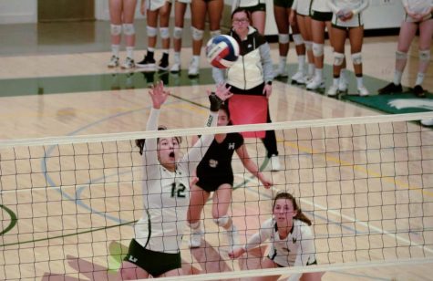 Varsity girls volleyball celebrates their seniors, loses to Menlo