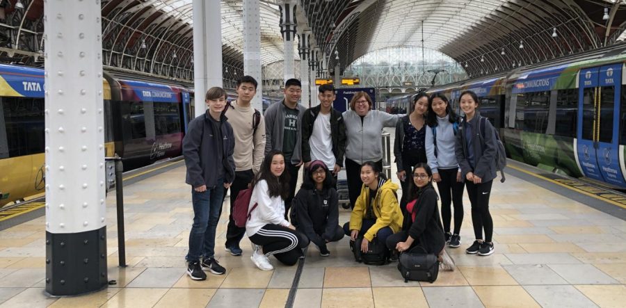 Eleven students traveled with director of journalism Ellen Austin to London for ten days of photography course and practice.