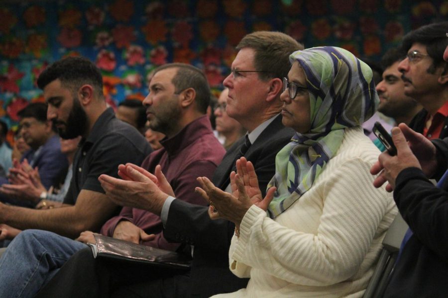 Constituents
applaud Congressman Khanna following an October town hall. His office spreads the word about these events through their website and social media.