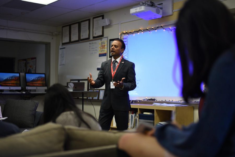Councilman Rishi Kumar speaks to students in the journalism room.
Kumar is currently running for congress in California’s 18th congressional district.