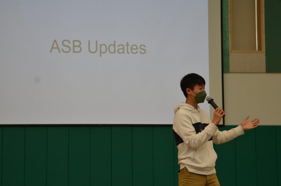Associated Student Body (ASB) president Dawson Chen (12) thanks Art Club for its work with the almost complete mural and students who participated in various fundraising efforts for Ukraine. The Harker Ukraine Fundraiser GoFundMe can be accessed by tiny.cc/ukrainefund.