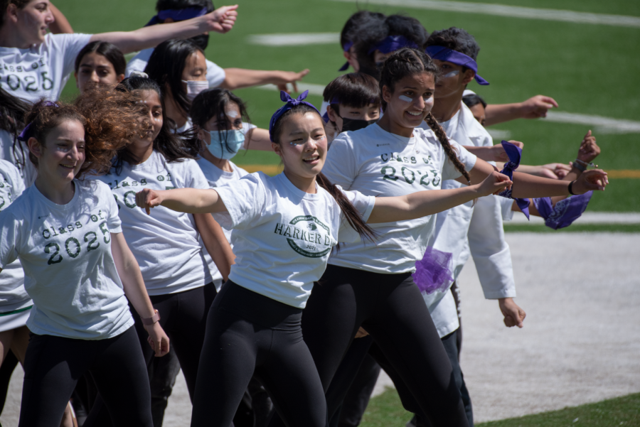 Sonia Yu (9) leads the freshmen in a section of their class dance. The juniors placed first in the class dance competition, followed by the seniors, the sophomores and the freshmen, respectively. 