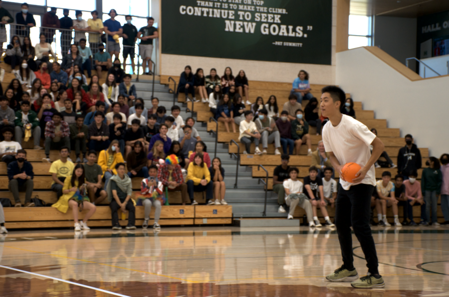 Brian Chen (12) stands alone against the frosh in todays dodgeball game for third place. Brian, the last one standing for the senior team, ultimately was hit in overtime. 