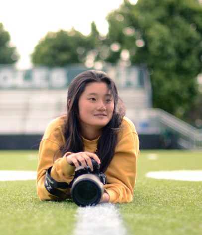 “All the people knew each other already and from my perspective, they were all friends. So I got to make friends with people I would have never talked to otherwise. I got to know them outside of the journalism classroom, and that strengthened our bond,” Katie Wang (12) said.