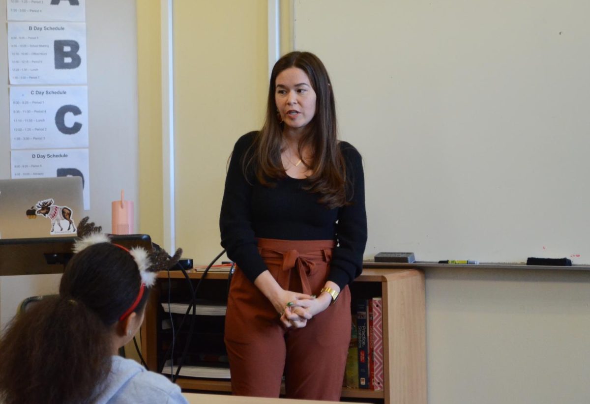 Registered dietician Sara Leung speaks to students about sports nutrition during long lunch on Dec. 1. Leung has over 15 years of experience helping people develop a positive and healthy relationship with food.