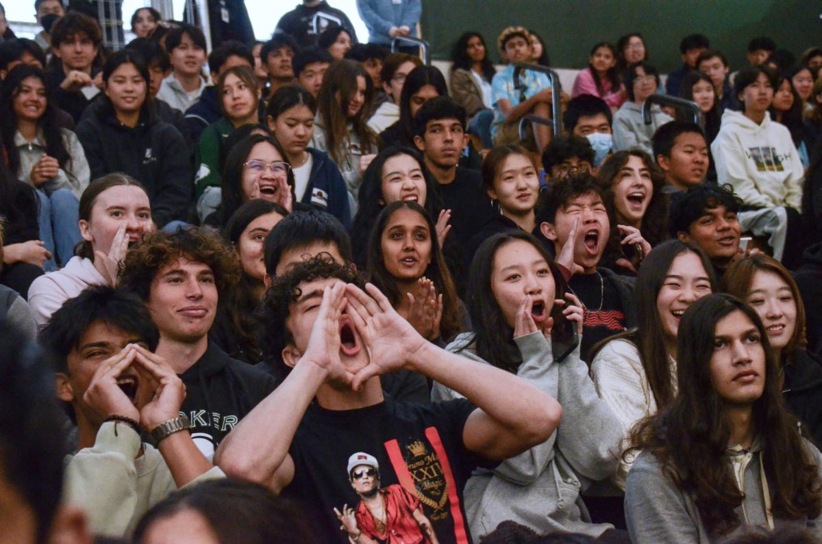 Students+cheer+during+the+knockout+basketball+tournament+in+the+spirit+assembly+on+Monday.+Max+Xing+%2812%29+won+the+competition%2C+gaining+points+for+the+Class+of+2024.