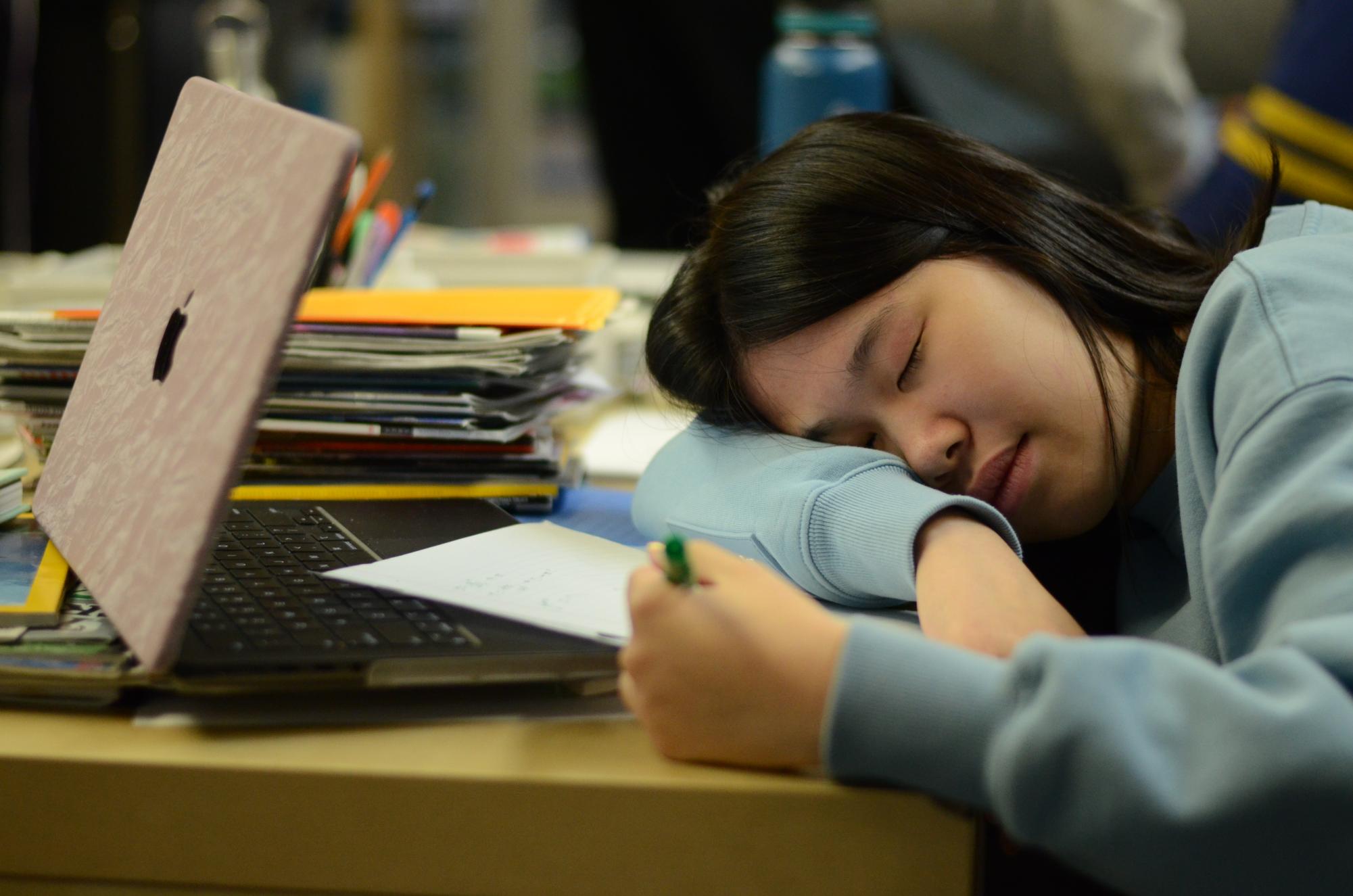 Due to the rigorous academic expectations in high school and plethora of extracurriculars that students participate in, they can easily get burnt out and sleep-deprived. Staying up all night to study can later harm students’ ability to learn in a vicious cycle. 