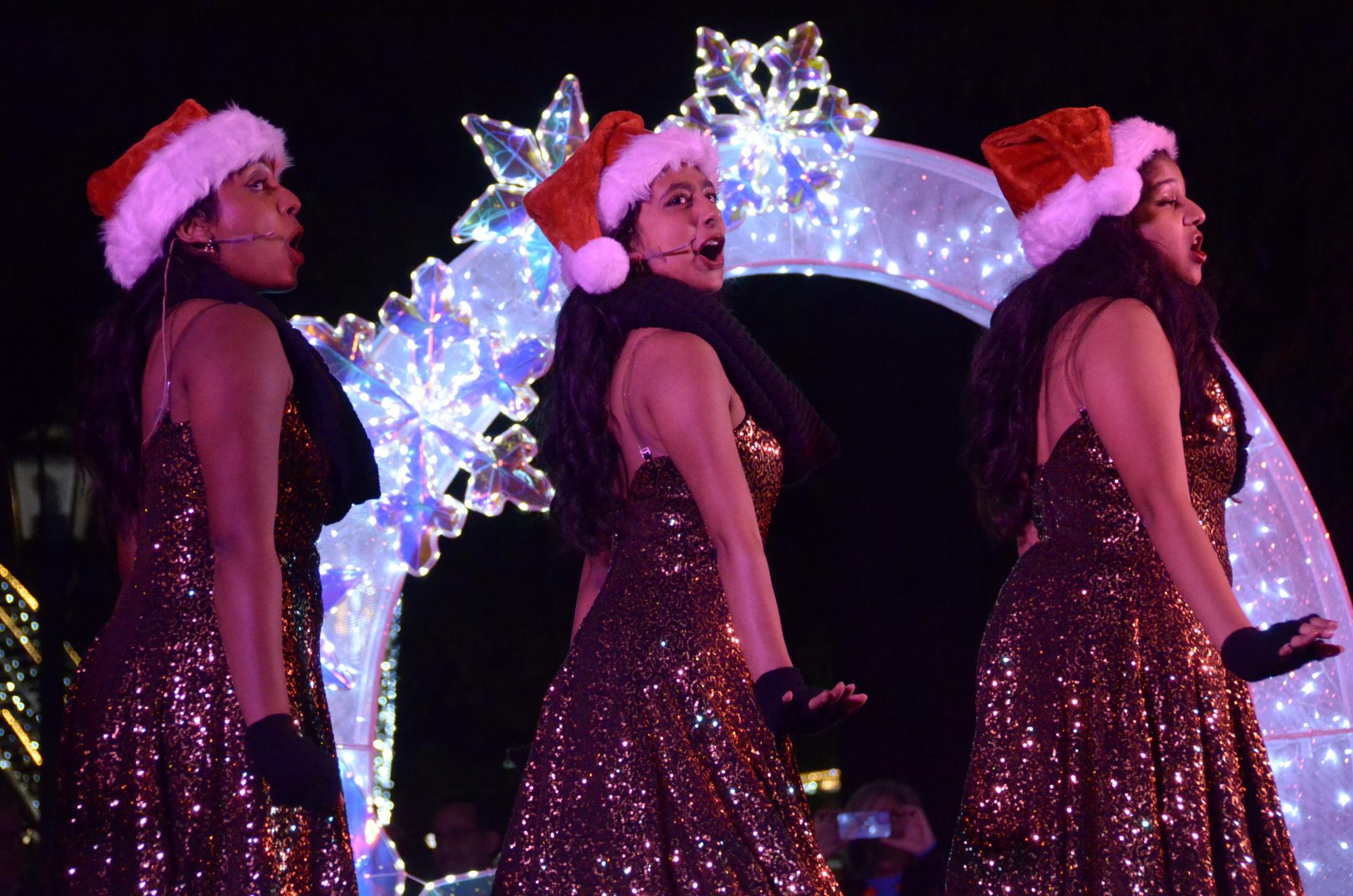 Senior Ananya Das sings the chorus of "Jingle Bell Rock" while wearing a Santa hat. This performance was a callback to the scene to the same song from the 2004 drama Mean Girls.