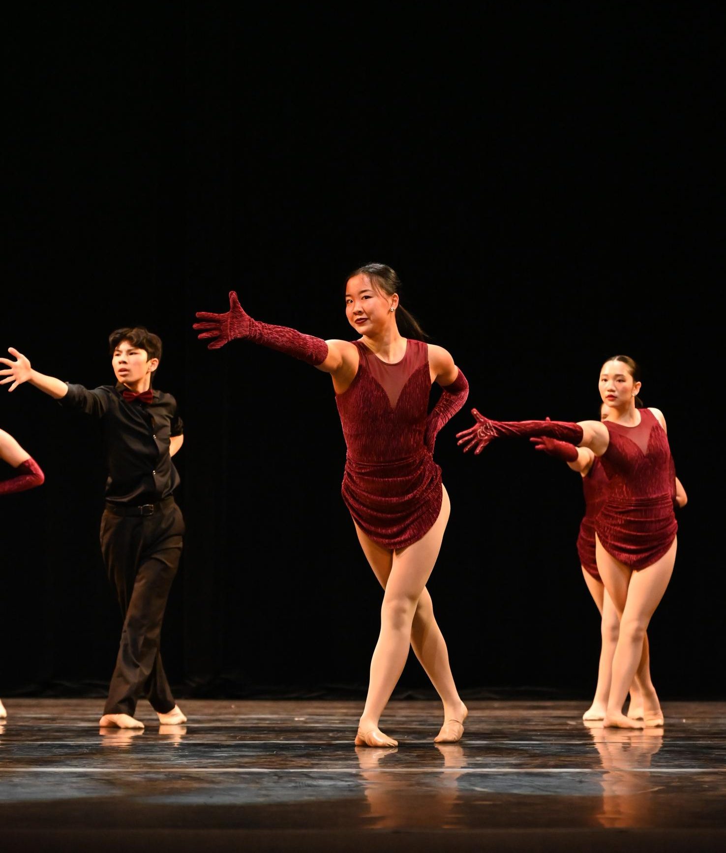 Claire Cheng (12), one of this year's student choreographers, dances to "Fever" by Peggy Lee. Harker’s annual show highlighted over 130 students and nine student choreographers on Jan. 31 and Feb. 1 in the Patil Theater. 