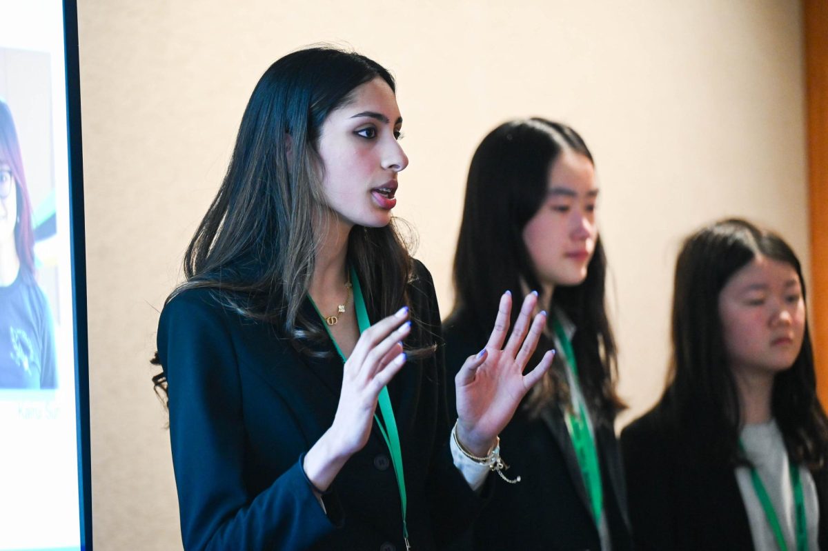 Humans of Harker Editor-in-Chief Disha Gupta presents the “Humans of [Your School] workshop. Presenters highlighted HoH project’s mission and went over the process of building a senior’s profile.

