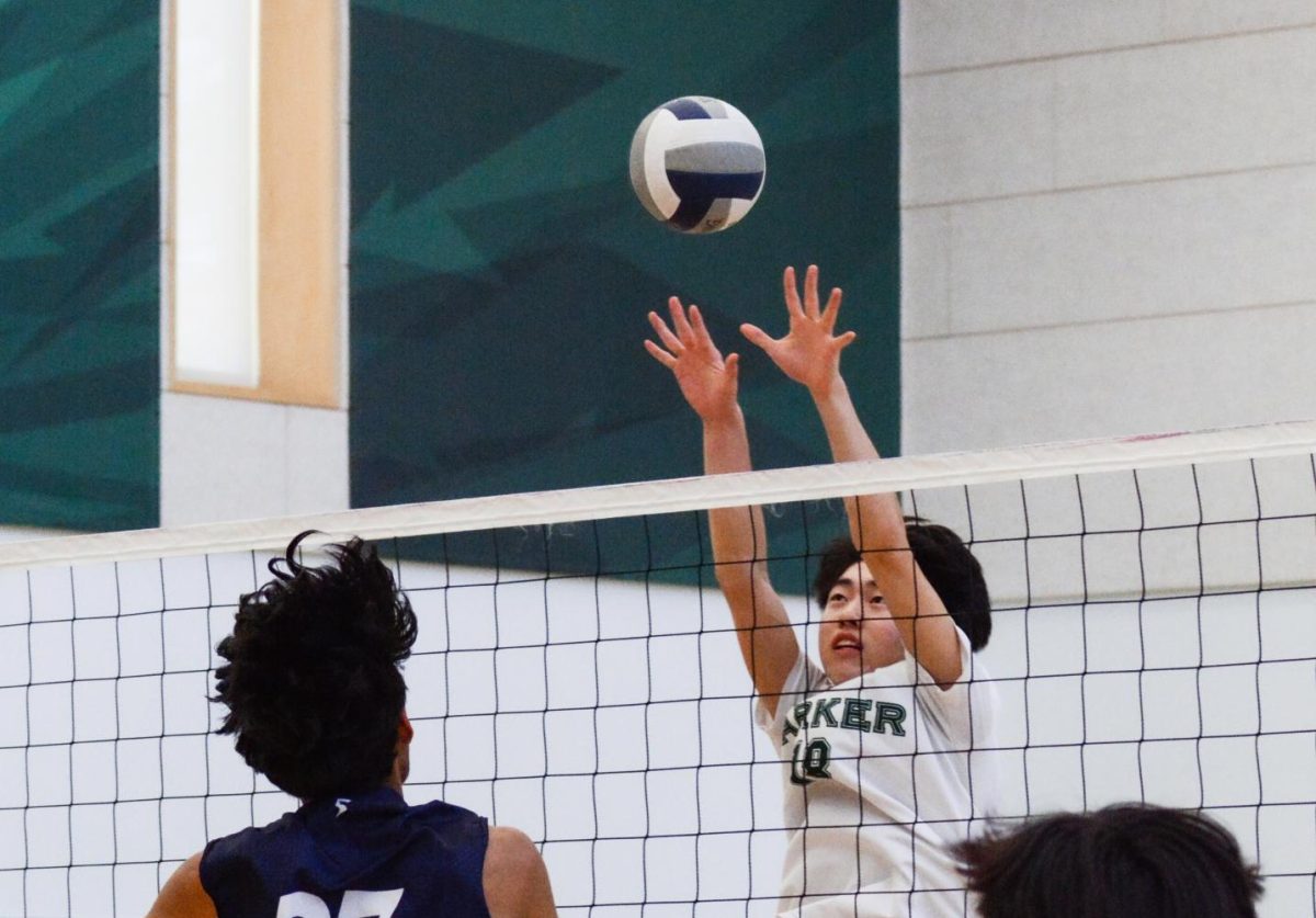 Junior varsity boys volleyball loses to Lynbrook 0-2