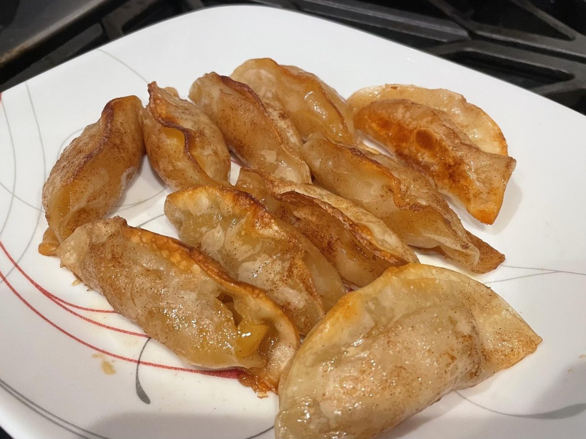 How to make apple pie potstickers